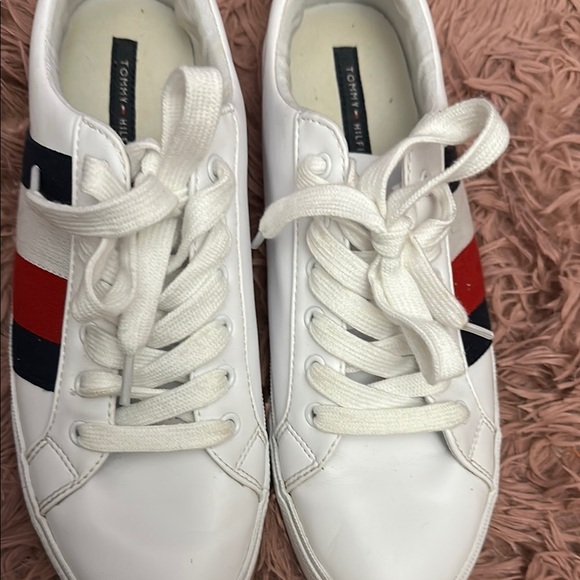 Tommy Hilfiger White Sneakers with Red and Navy Accents - Picture 1 of 3
